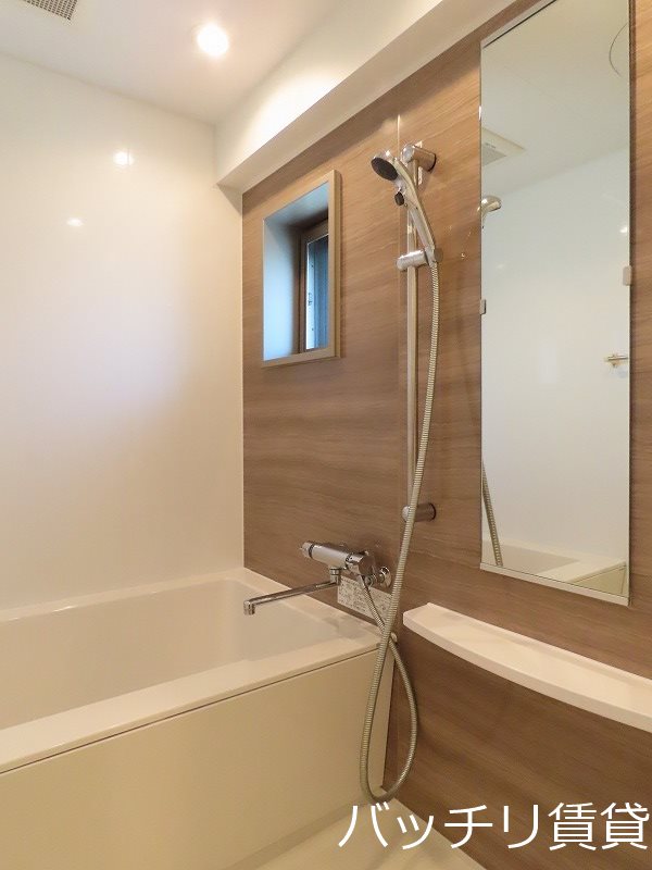バス・シャワールーム　写真は、同型イメージの為、現状を優先致します
