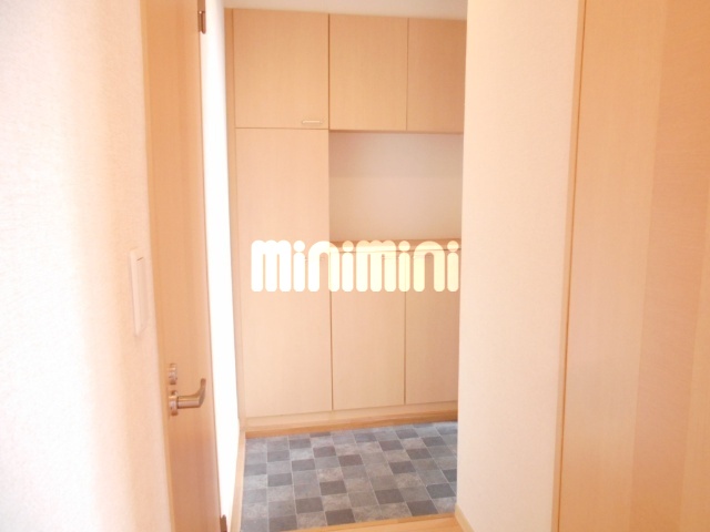 玄関　別号室反転写真