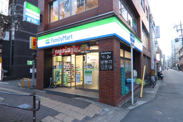 コンビニ　ファミリーマート　池下駅前店（コンビニ）まで200m