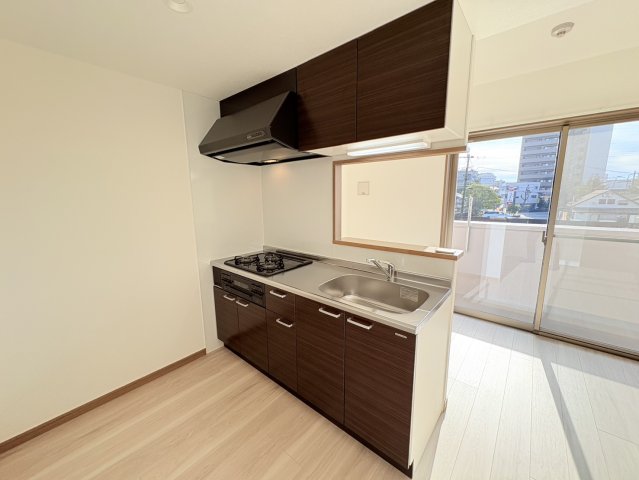 キッチン　参考写真になりますのでご承知おき下さい。