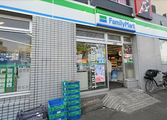 コンビニ　ファミリーマート 三ノ輪店（コンビニ）まで174m