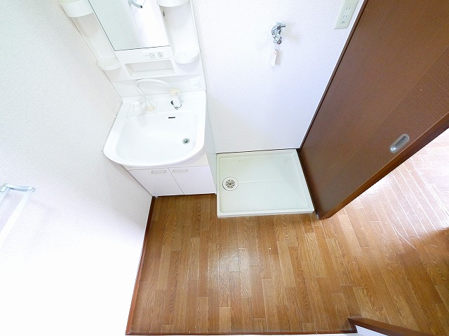 その他設備　脱衣スペースもあります