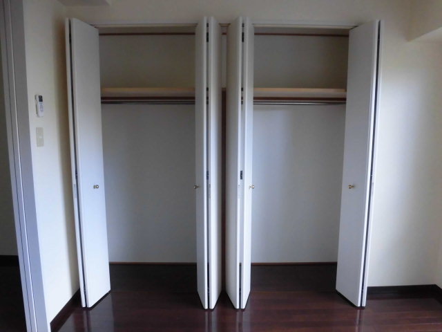 収納　広々とした収納スペースなのでたくさんのものが収納できますね