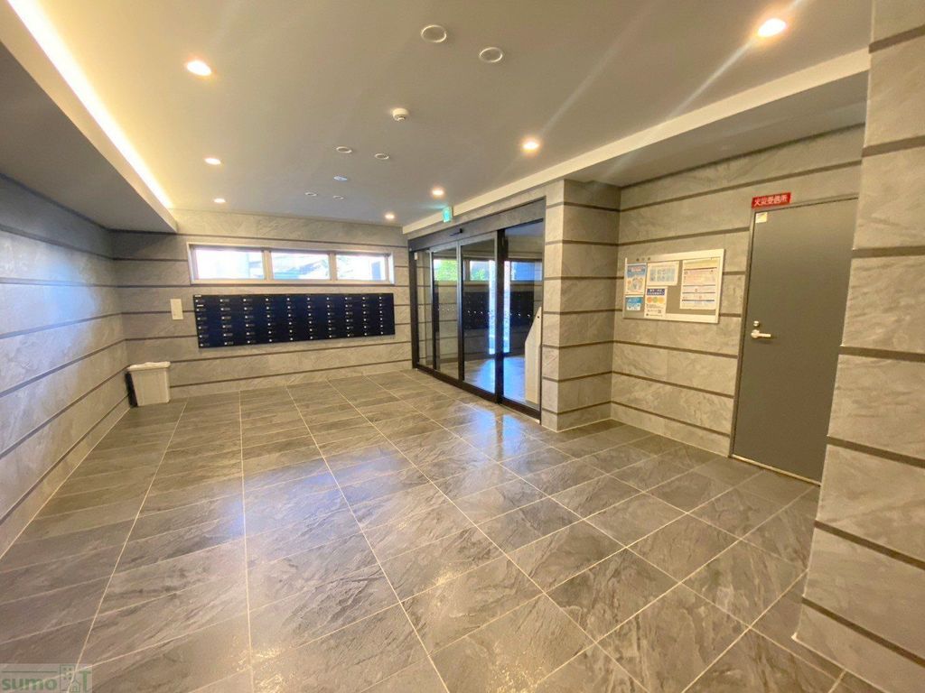 エントランス　エントランス