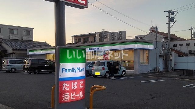 コンビニ　ファミリーマート 名古屋池場店（コンビニ）まで372m