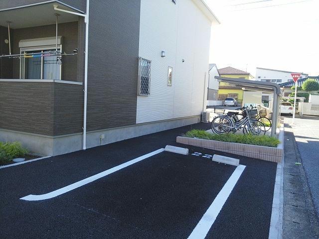 駐車場　駐車場