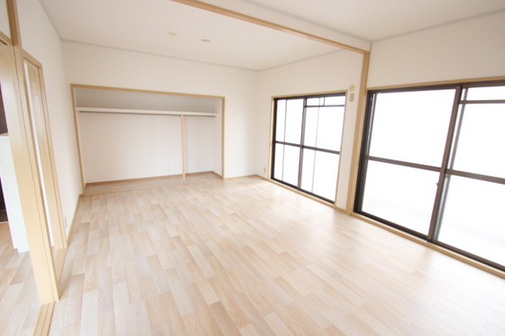 居室・リビング　※収納は扉がつきます