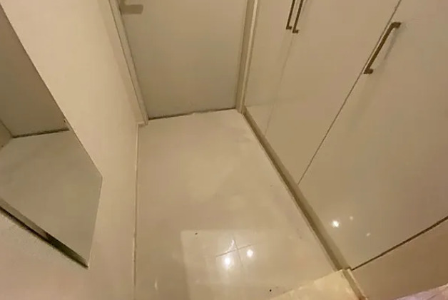 玄関　※別部屋の参考写真です。