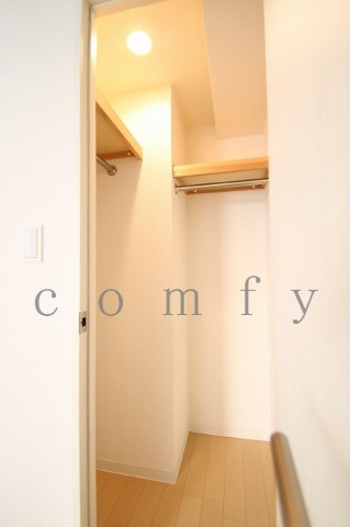 収納　ウォークインクローゼット