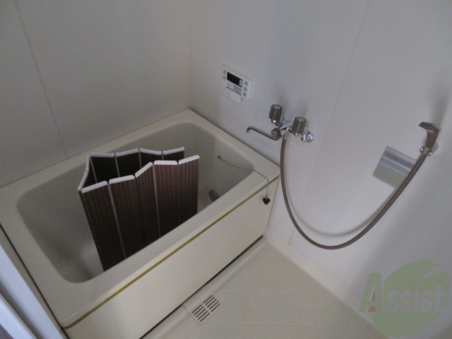 バス・シャワールーム　追い炊き機能が付いております。いつでも温かいお風呂に入れます