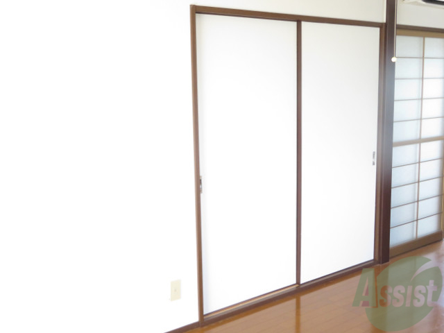 収納　こちら収納になっております。たくさん入りそうです。