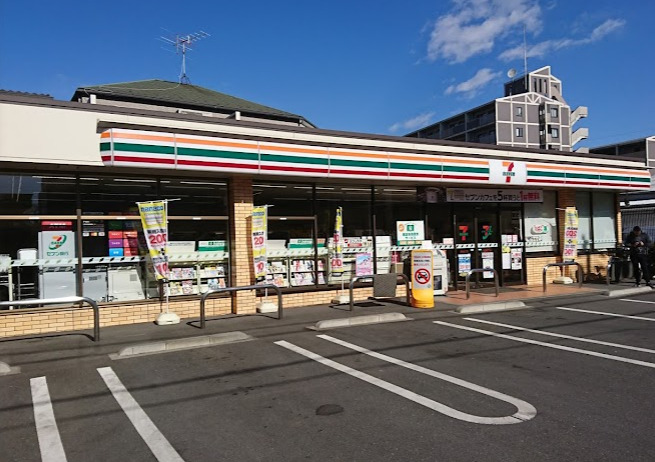 コンビニ　セブンイレブン 板橋向原2丁目店（コンビニ）まで333m