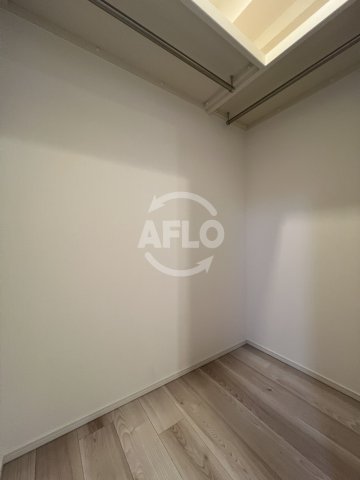 収納　LiveCasa天満橋　ウォークインクローゼット