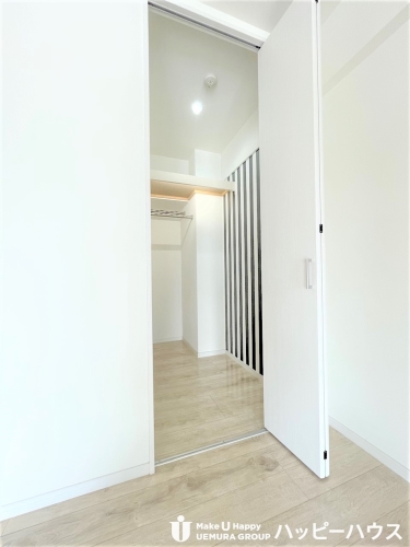 収納　左右反転