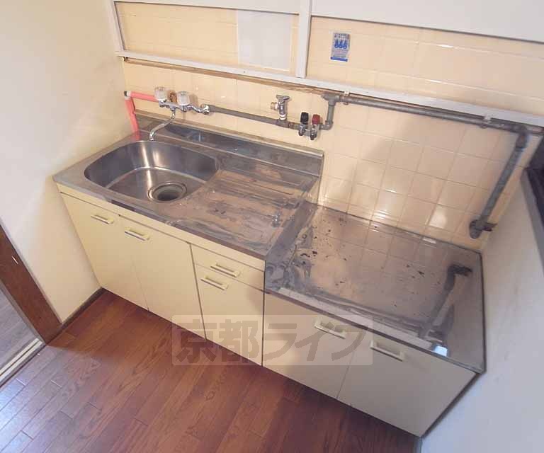 キッチン　二口コンロも設置可能です。