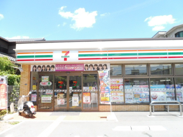 コンビニ　セブンイレブン摂津千里丘４丁目店（コンビニ）まで807m