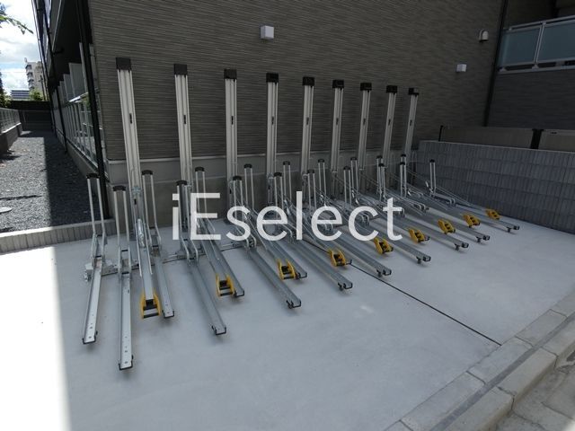 駐車場　敷地内駐輪スペースが有ります