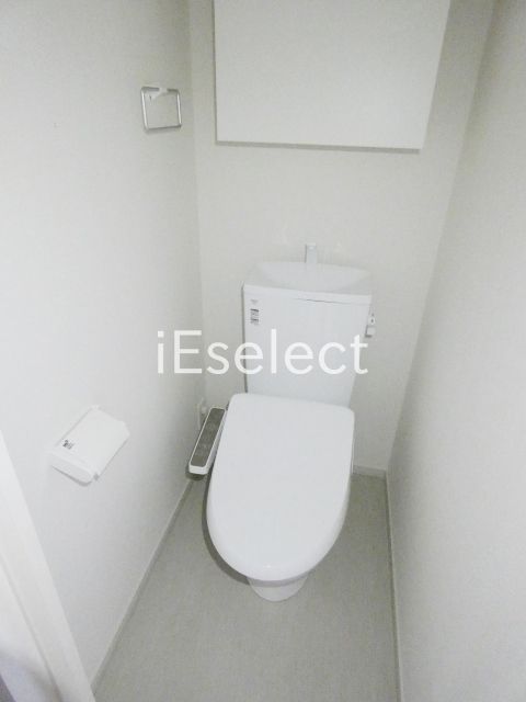 トイレ　嬉しいウォシュレット付き