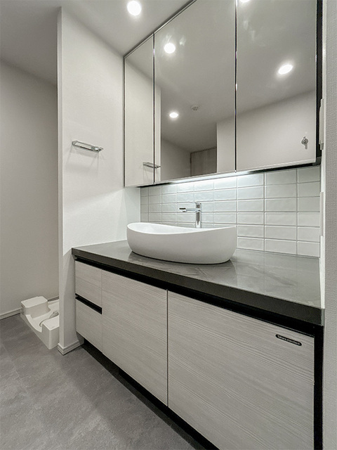 洗面設備　※写真は同タイプ住戸です。