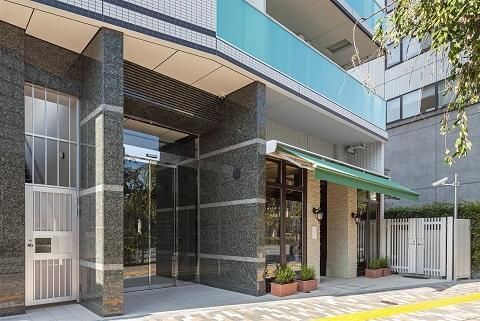 エントランス　ゆとりのあるエントランスです