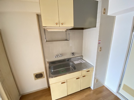 キッチン　※別部屋の写真です