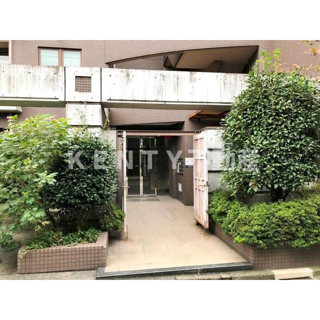 エントランス　建物の内部です