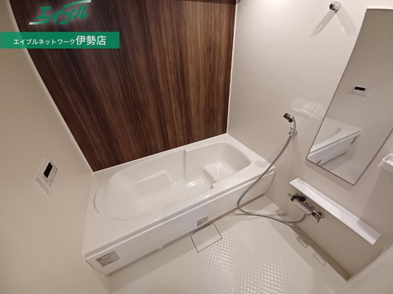 バス・シャワールーム　同型参考写真