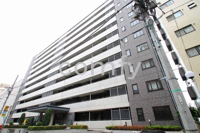 建物外観　タイル貼りの重厚感のある外観