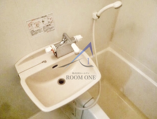 洗面設備　洗面台です。