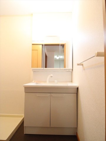 洗面設備　反転タイプ