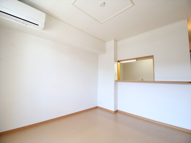 居室・リビング　反転タイプ