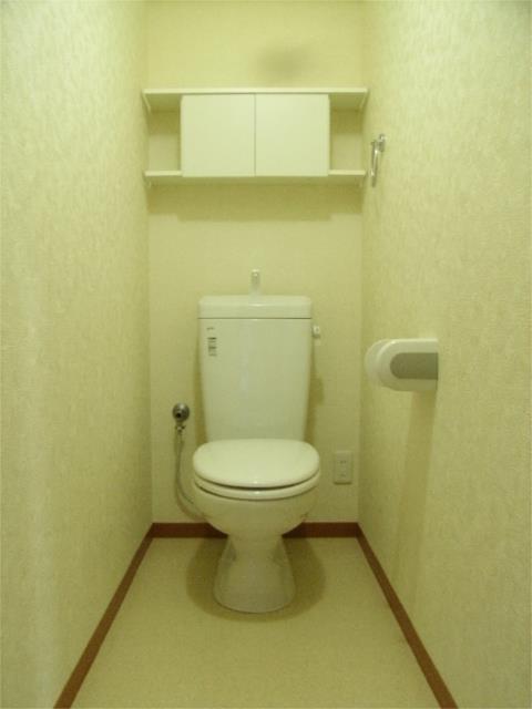 トイレ　棚ありトイレ