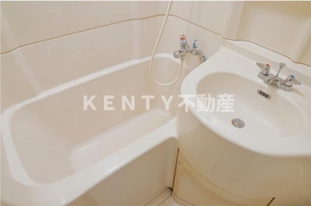 バス・シャワールーム　日々の疲れを癒すお風呂付です