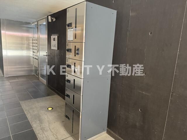 エントランス　ゆとりのあるエントランスです