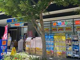 ドラックストア　どらっぐぱぱす赤羽橋駅前店（ドラッグストア）まで268m