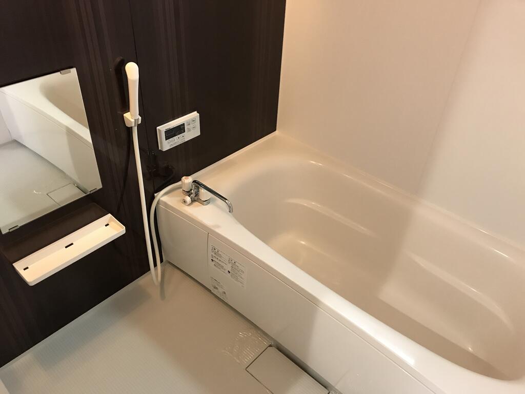 バス・シャワールーム　駐輪場