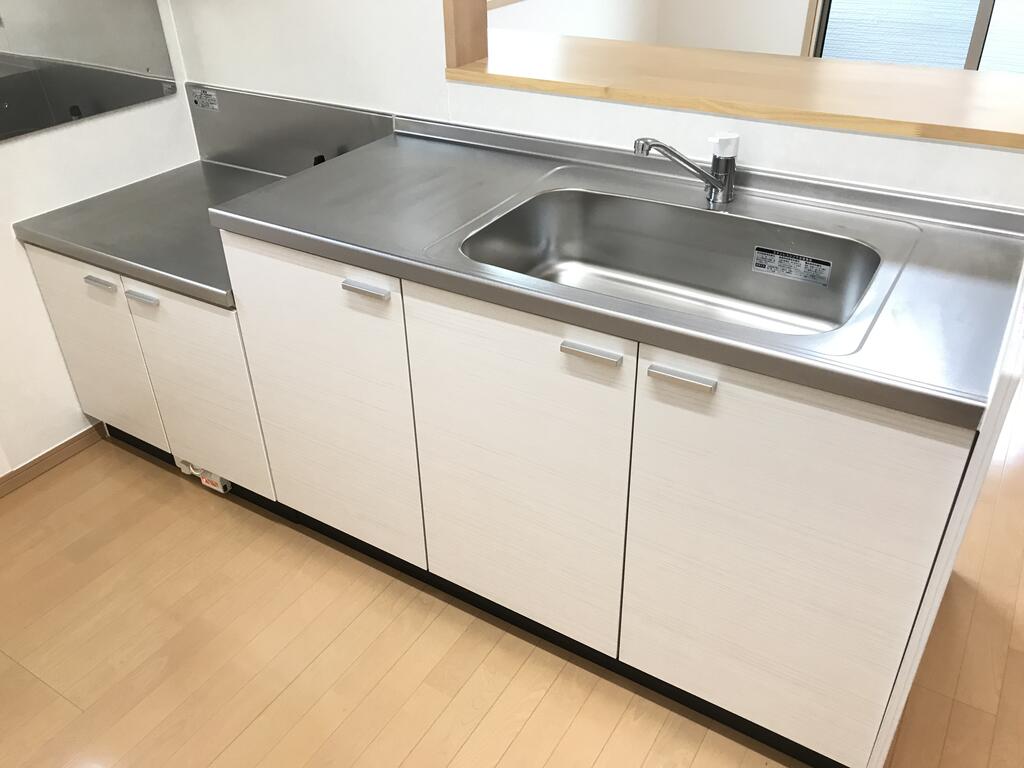 キッチン　敷地内ゴミ置き場