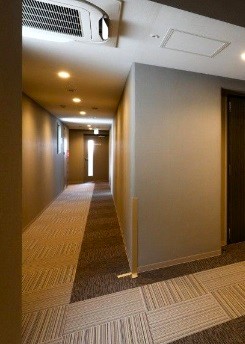 その他共有部分　ホテルライク内廊下です