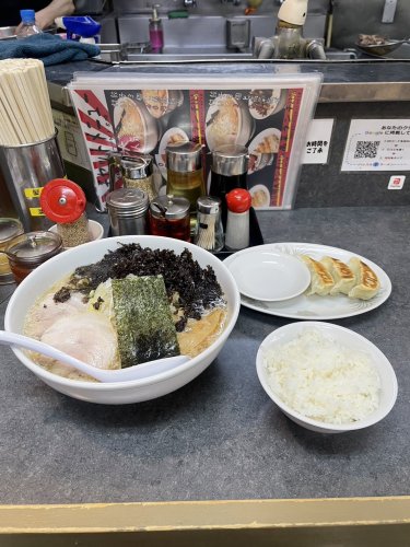 飲食店　ハッスルラーメンホンマ 亀戸店（飲食店）まで468m
