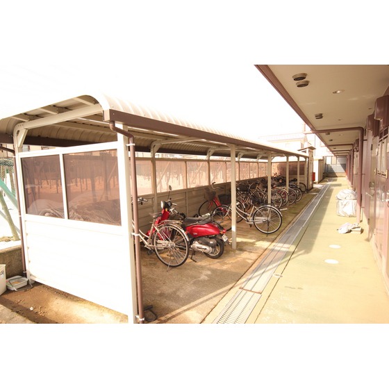 その他　屋根付き駐輪場