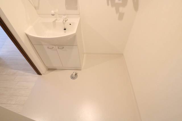 洗面設備　広々脱衣所スペース♪
