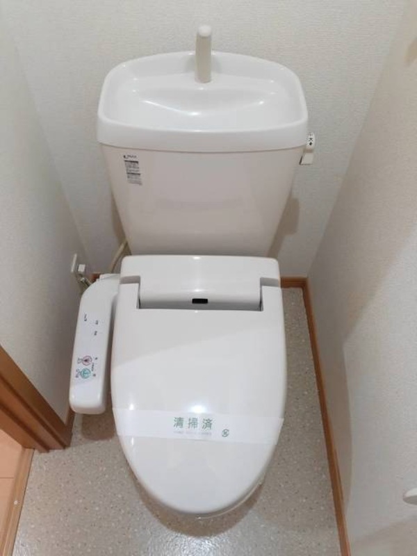 トイレ　図面と現状に相違がある場合には現状を優先