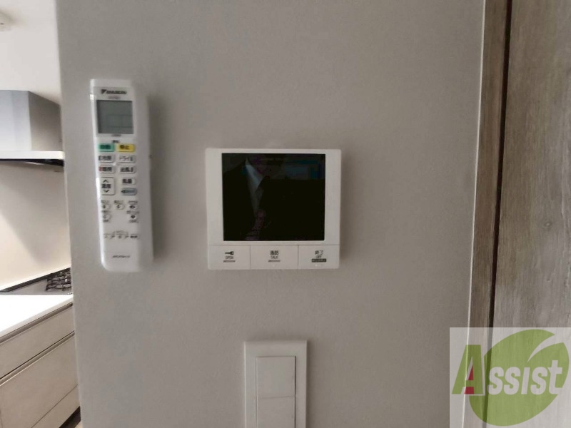 セキュリティ　ＴＶモニター付インターホンです。来客者の顔が見えるので安心！