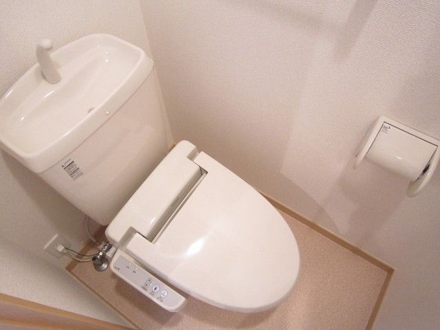 トイレ　ウォシュレット完備