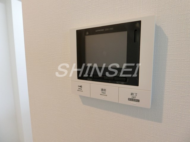 セキュリティ　TVモニター付きインターホン
