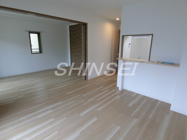 居室・リビング　リビング・南側洋室部分