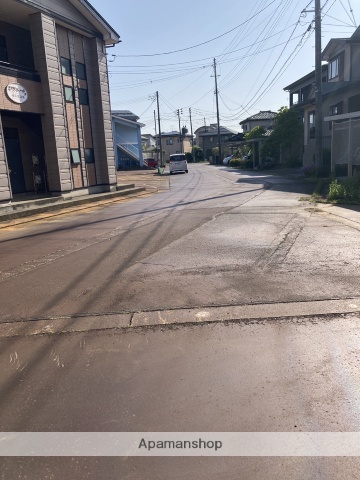 その他　前面道路（その他）まで0m