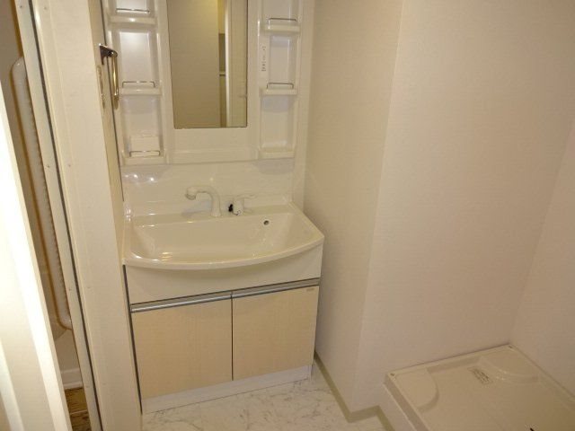 洗面設備　※別のお部屋の写真です