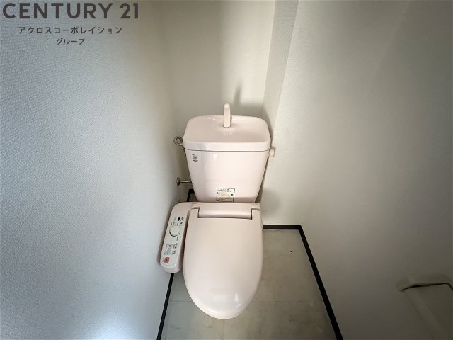 トイレ　ユニットバスの為、掃除が簡単です！