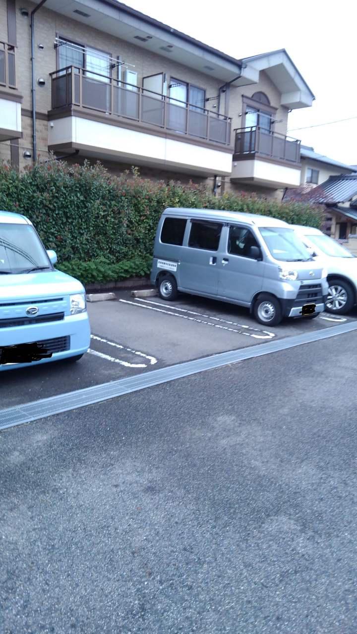 駐車場　駐車場